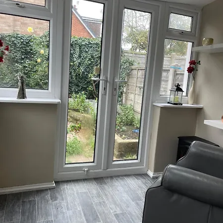 Lovely Three Bed House In A Quiet Corner Of Leeds!
